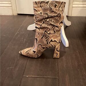 Vince Camuto Tan Snakeskin Heeled Boots